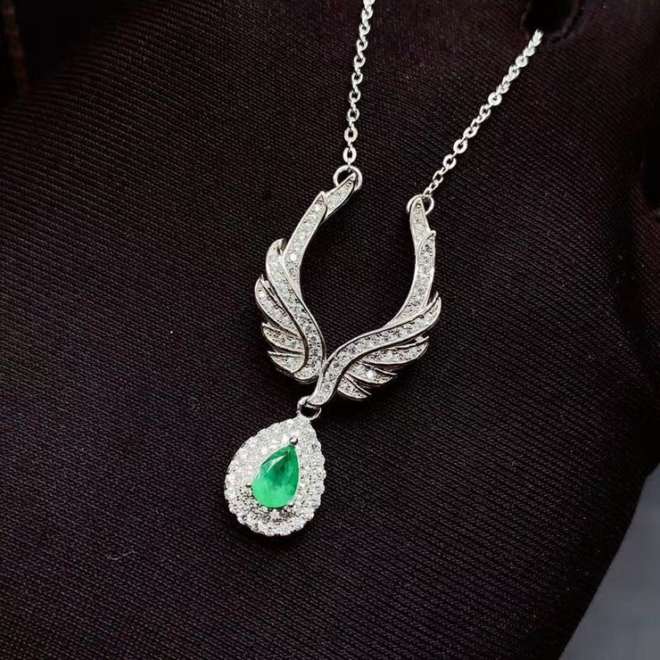 Water drop angel wing emerald necklace